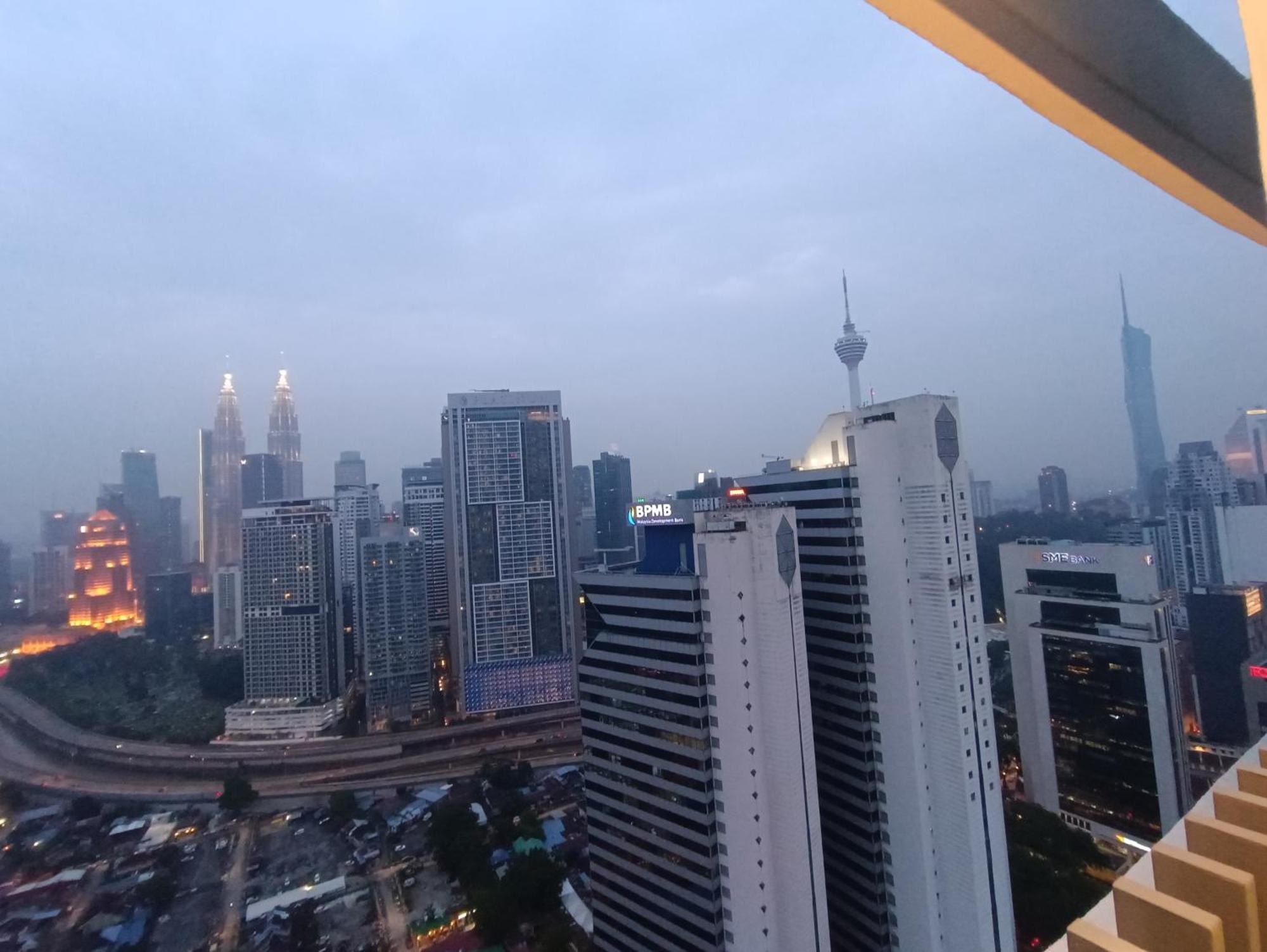 Cl 27A Insta Klcc View & Infinity Pool View Lägenhet Kuala Lumpur Exteriör bild